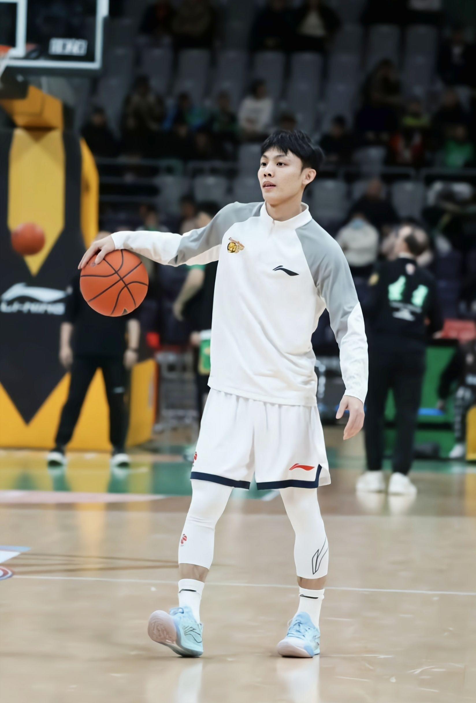 雨过天晴配色+全掌䨻,徐杰的音速13藏了多少细节?